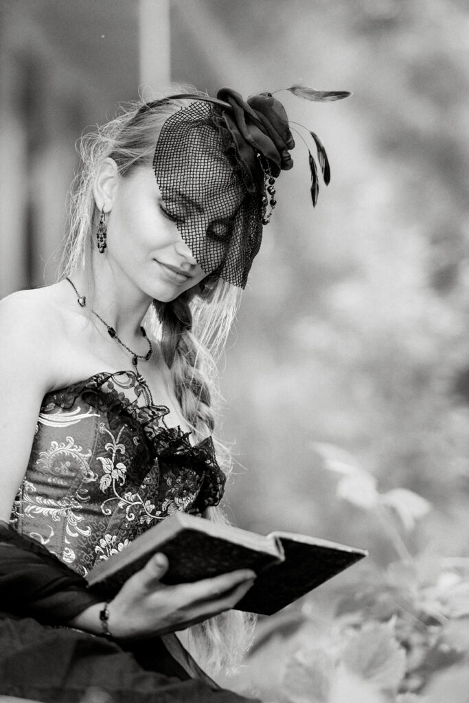 Černobílá portrétní fotografie