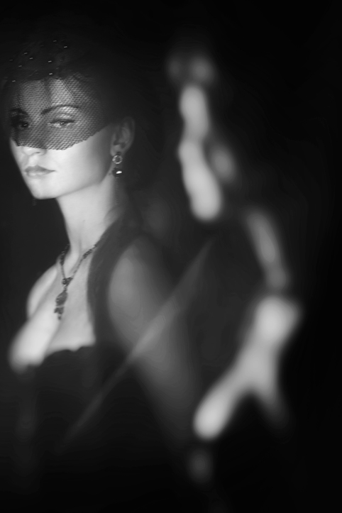 Černobílá portrétní fotografie - Petr Lasák