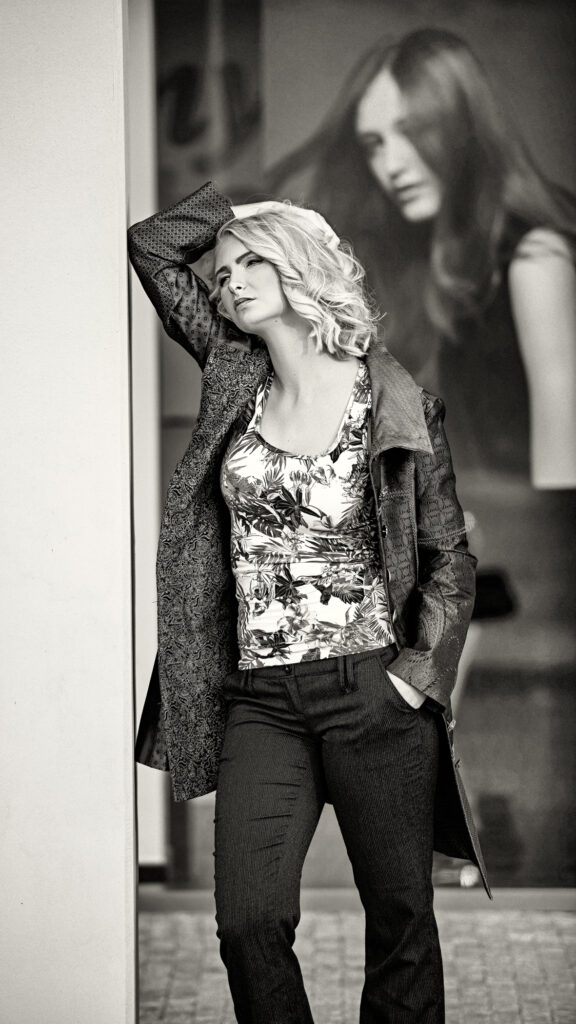 Portrét v černobílé fotografii