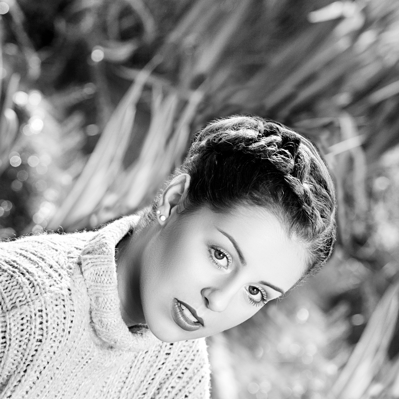 Portrét v černobílé fotografii