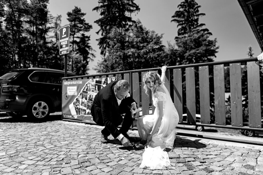 Černobílá svatební fotografie Petr Lasák
