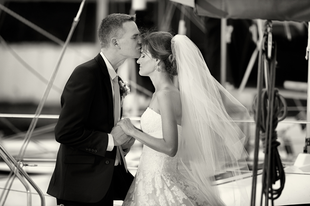 Svatba v černobílé fotografii