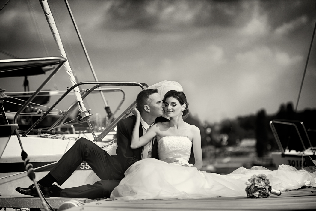 Svatba v černobílé fotografii