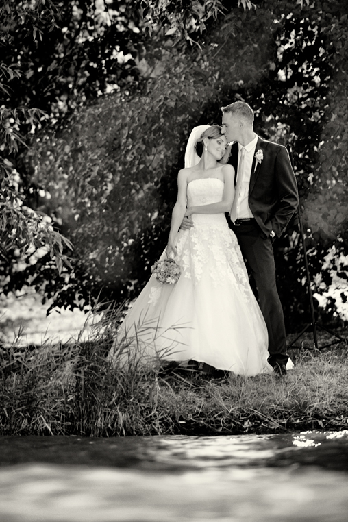 Svatba v černobílé fotografii