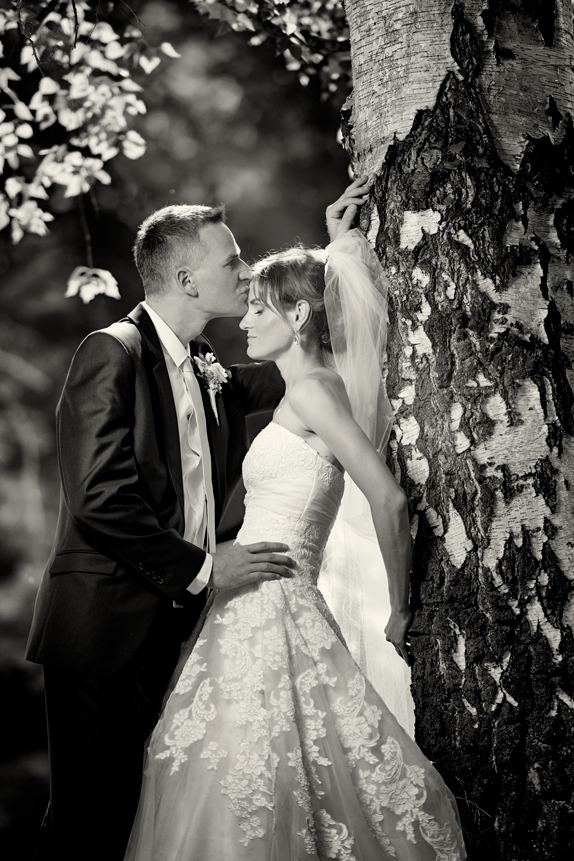 Svatba v černobílé fotografii