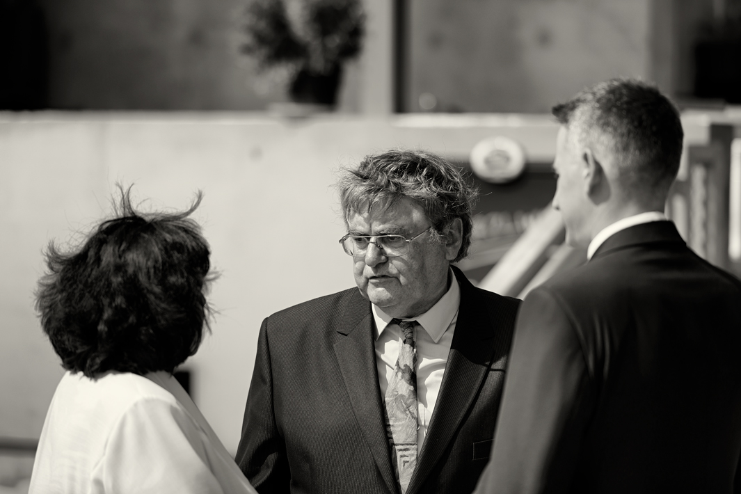 Svatba v černobílé fotografii