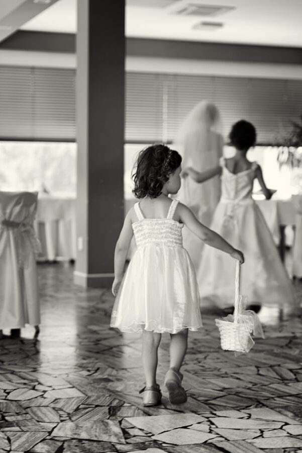 Svatba v černobílé fotografii