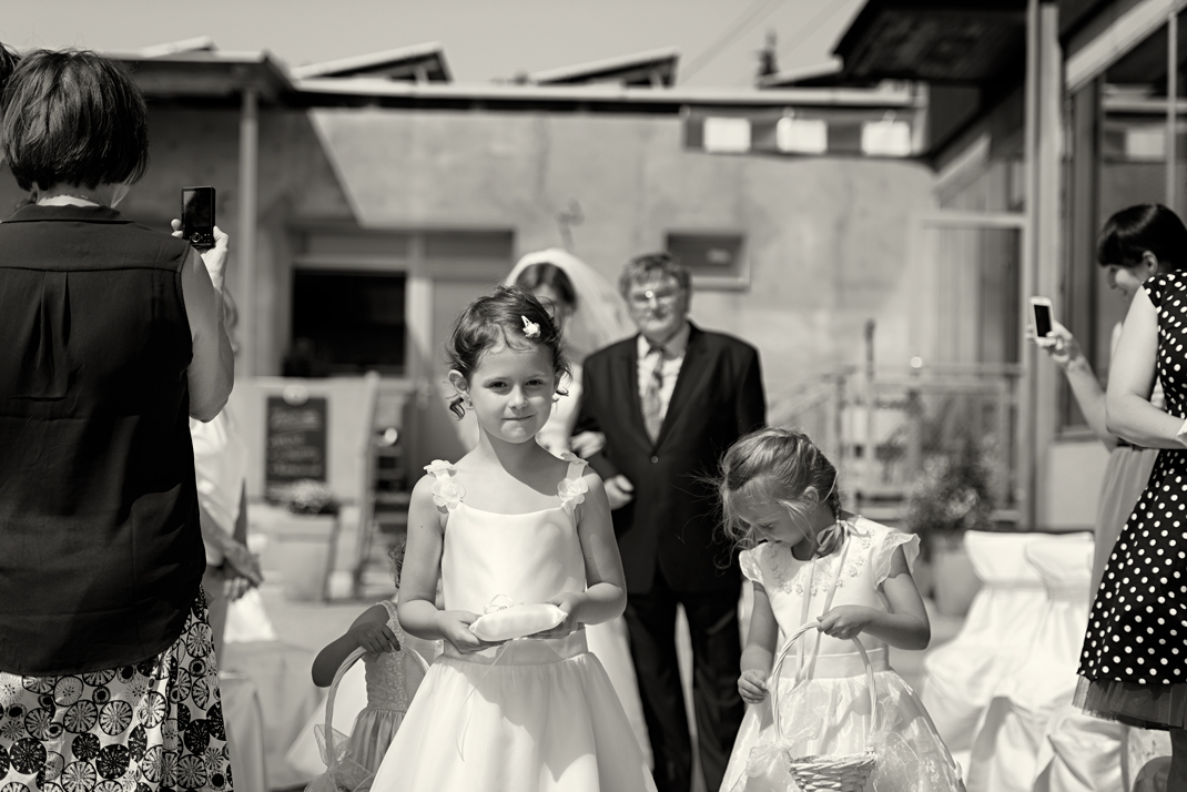 Svatba v černobílé fotografii