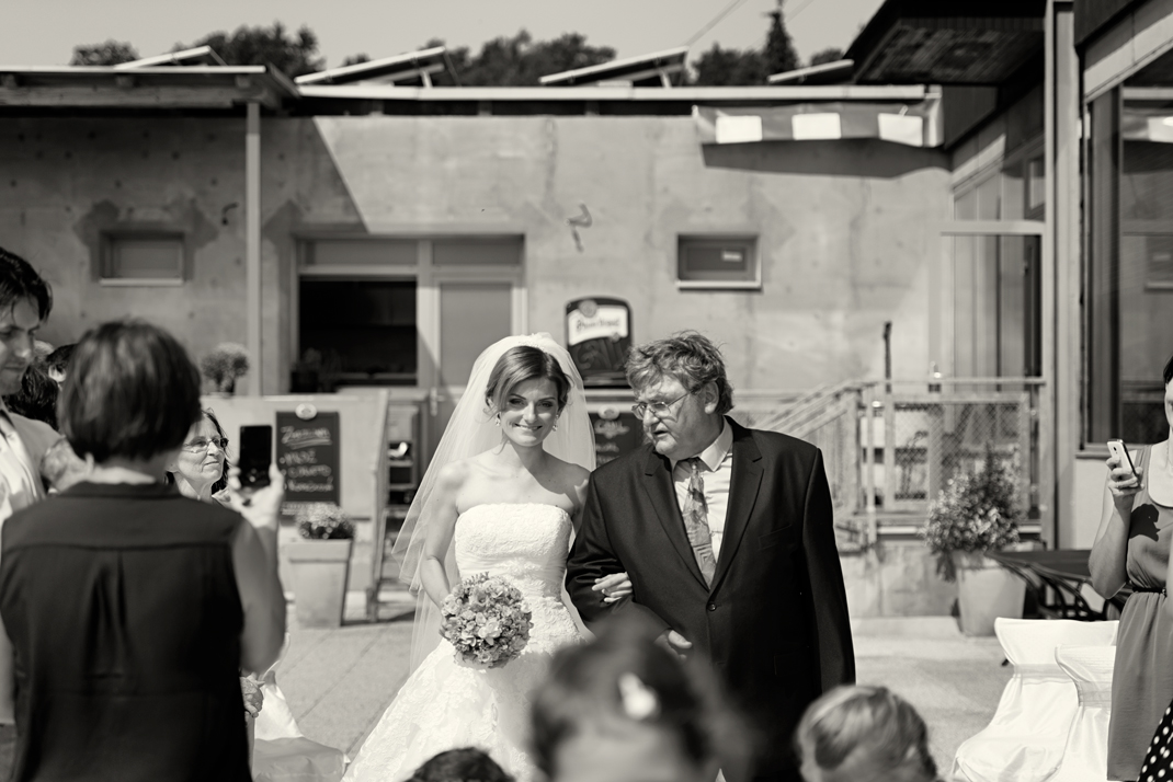 Svatba v černobílé fotografii