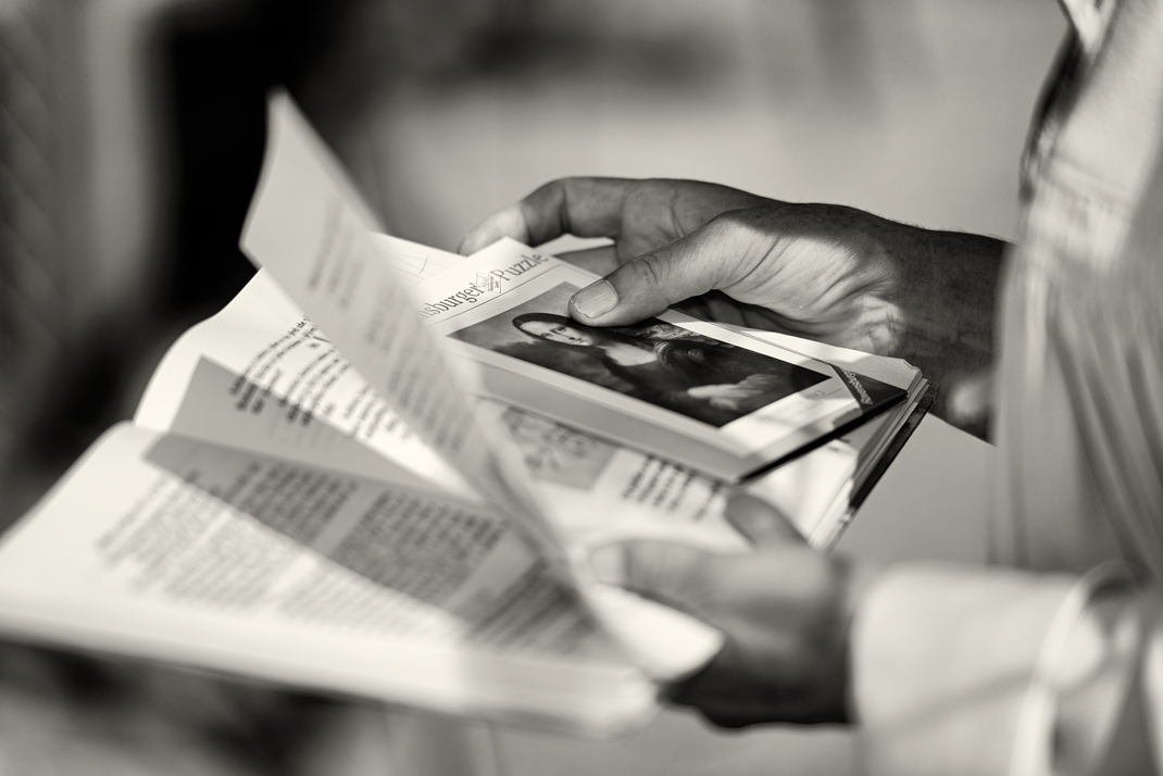 Svatba v černobílé fotografii na brněnské přehradě