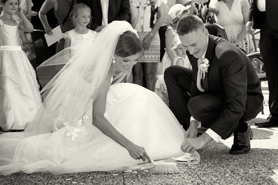 Svatba v černobílé fotografii na brněnské přehradě