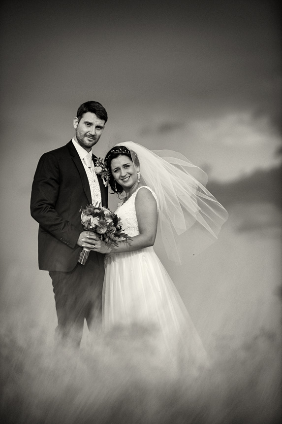 Černobílá svatební fotografie-Brno
