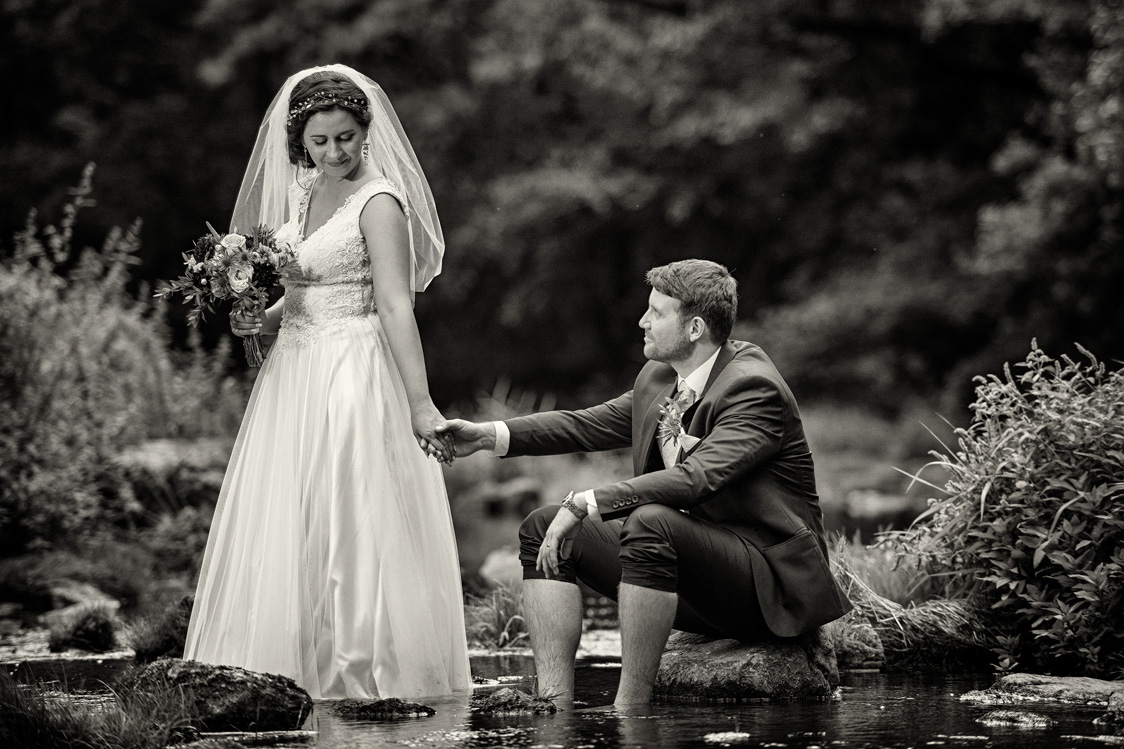 Černobílá svatební fotografie-Brno