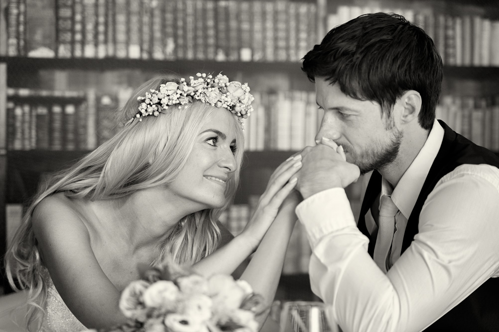 Černobílá svatební fotografie-Brno