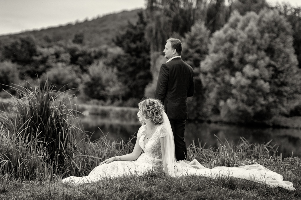 Černobílá svatební fotografie-Brno